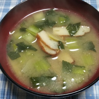 小松菜玉ねぎ炒めと薩摩揚げ入り味噌汁☆